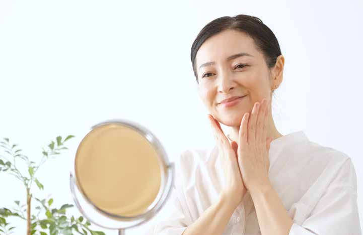 年齢を重ねた肌に丁寧なケアを